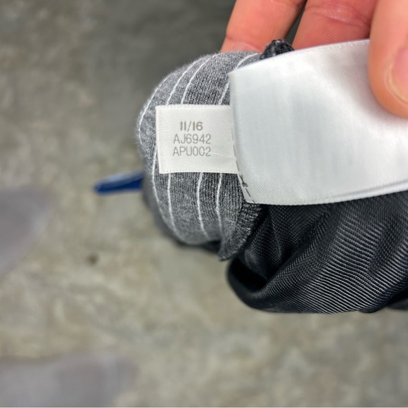 Men’s adidas Essentials 3 Stripe lounging shorts Large 7” inseam Drawstring - Picture 6 of 7